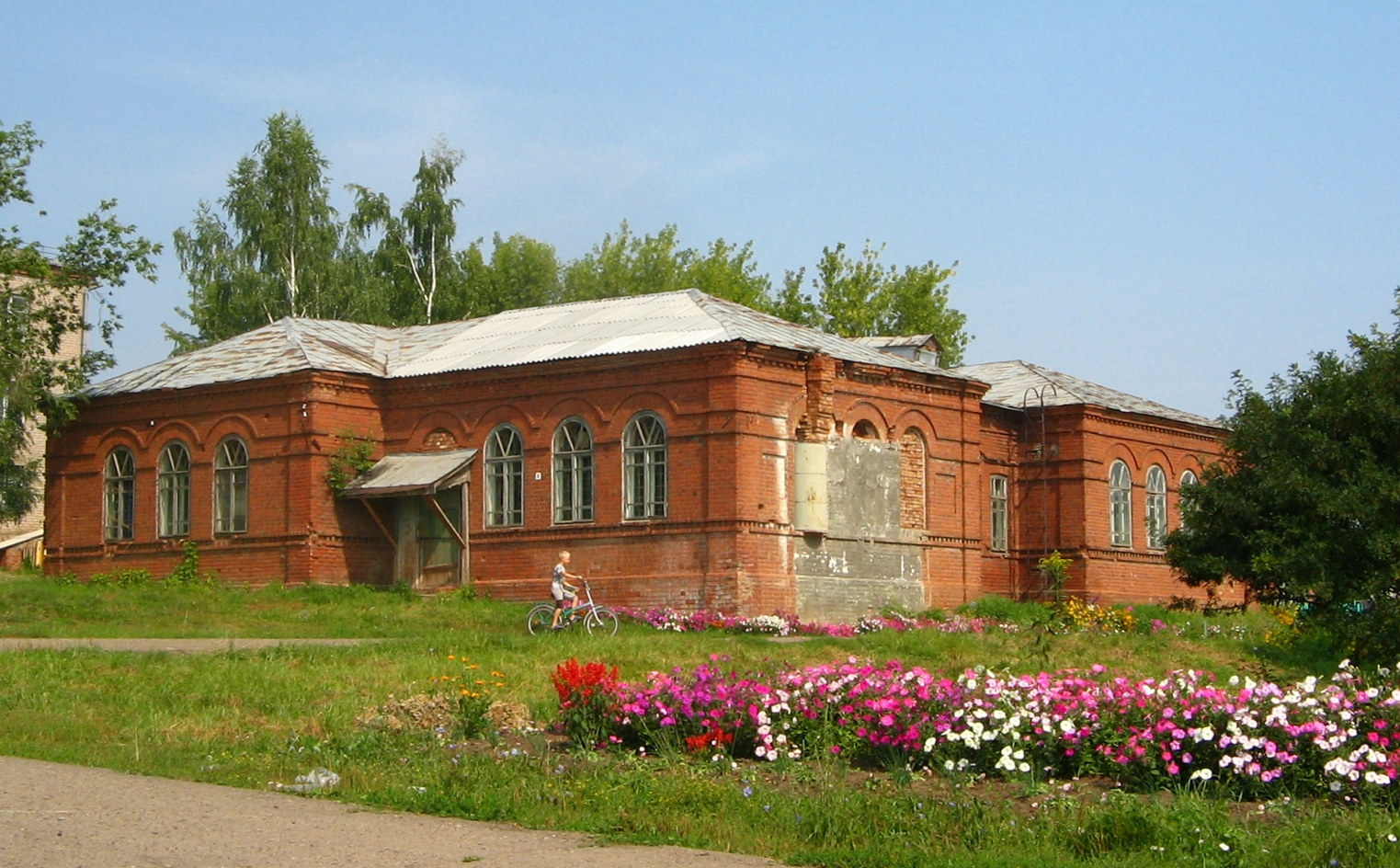 Каракулино удмуртская республика. Двухклассное мужское училище Каракулино. Село Каракулино Удмуртская Республика. Усадьба Каракулино. Часовня Каракулино.