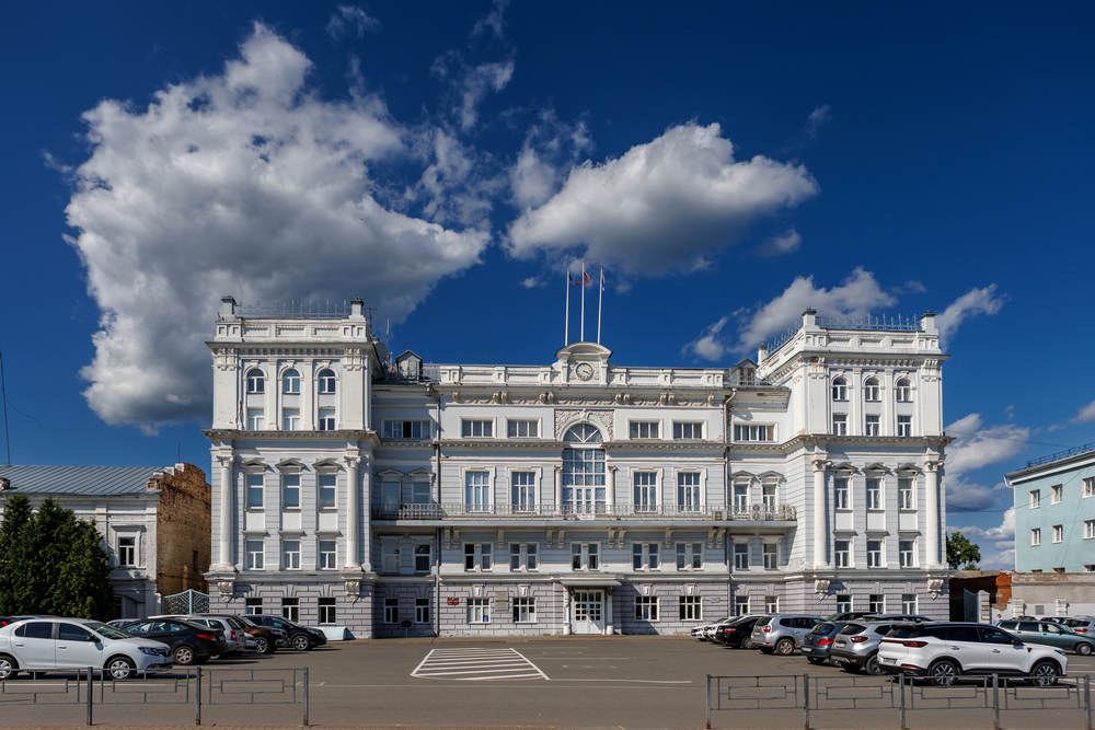 Сарапул: здание городской администрации – visitudmurtia.org | Путешествуй по Удмуртии 