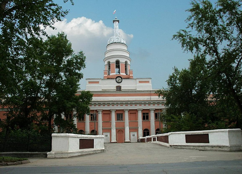 Главный корпус оружейного завода - ВизитУдмуртия Главный корпус оружейного завода - ВизитУдмуртия