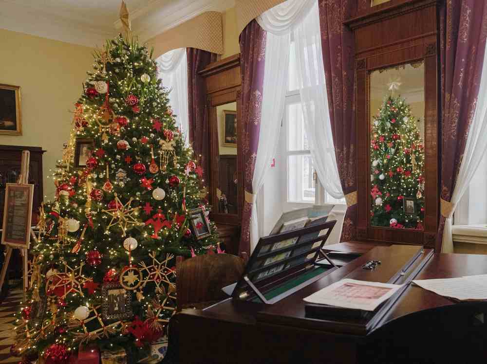 Новогодняя программа «Галопом в Новый год» в Воткинске | Путешествуй по Удмуртии Новогодняя программа «Галопом в Новый год» в Воткинске | Путешествуй по Удмуртии